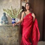 Sayantani Ghosh Instagram - Life is not perfect ..But my saree pleats can be🌹 . . #post #instapost #postoftheday #saree#sareelove #sareefashion #sareelovers #sareelover #instaphoto #instapic #picoftheday #instalove #instalike #instalikes #instagram #instagood #instafashion #desigirl #instalove #goodevening #instamood #mood #monday #mondaymotivation #love #sayantanighosh ❤️