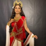 Sayantani Ghosh Instagram - 🔱 Goddess Parvati 🔱 One of the best parts of my profession is to be able to potray different roles. To breathe life into different characters is such a fulfilling aspect of an actors life . And what can be more beautiful than to play the embodiment of shakti herself - Goddess Parvati 🌹 Yes sometimes I do get weighed down by the challenges and the uncertainties that my profession throws at me .. but the passion and love for my craft originates from a place of divinity and keeps me inspired and gets me going .. Here's soemthing that I truly believe in .. A true artist is never satisfied with settling, so you will never see them stay the same for very long. They are ever-changing, ever-chasing that glimpse of divine inspiration that creates them anew. 🌹🌹🌹🌹🌹🌹🌹🌹 . . #goodmorning #monday #goddessparvati #divine #shakti #power #empowerment #actor #actorslife #differentroles #lovemyjob #artist #actorlife #challenge #challenges #fulfillment #joy #happiness #faith #belief #haveaniceday #bepassionate #inspiration #beinspired #postoftheday #instalike #instalikes #love #sayantanighosh ❤️