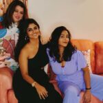 Sayantani Ghosh Instagram - 🔥Aafat with my girls ... @officialdelnaazirani @moonbanerrjee . Pre birthday celebrations of my dearest @officialdelnaazirani .. #reels #reelsvideo #reelsinstagram #réel #reelitfeelit #reelsindia #dance #dancereels #friendship #friendshipgoals #friendshipgoals #aafat #friends #birthday #happybirthday #love