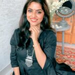 Sayantani Ghosh Instagram - 🌹Mood .. . . #reel #dancereels #reels #reelkarofeelkaro #feelkaroreelkaro #feelitreelit #reelsvideo #lovedance #dance #love