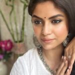 Sayantani Ghosh Instagram - 🌹Afreen .. . Goind by the results of the poll conducted recently , here it is #shydance .. Doing what I love the most .. Dancing ..🌹 Drop in a "❤️" if you like it ... #reels #reelsinstagram #dance #dancereels #dancing #lovedance #instadance #instareels #reelsinsta #reelsindia #mood #instamood #desigirl #instalike #instalikes #reelit #reelitfeelit #feelitreelit #reelkarofeelkaro #feelkaroreelkaro #dancelover #dancevideo #dancelife #love #haveaniceday #sayantanighosh
