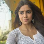 Sayantani Ghosh Instagram - 🌸बस यूँ हि .... . . #postoftheday #picoftheday #instapost #mood #just #eveningvibes #evening #november #desigirl #instalove #instadaily #instaphoto #instapic #instamood #instalike #instalikes #loveyourself #love #sayantanighosh