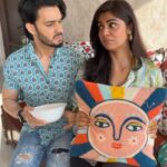 Sayantani Ghosh Instagram - 😂Shaadi Shuda Zindagi-Part 14 . . #reelsinstagram #reels #reelitfeelit #reelit #fun #funny #funnyvideos #funnyreels #couplegoals #couple #husbandandwife #pahadi #bengali #trending #trendingreels #instagood #instagram #instadaily #instalike #mood #instamood #instalove #love #anugrahtiwari #sayantanighosh