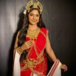 Sayantani Ghosh Instagram - 🔱 Goddess Parvati 🔱 One of the best parts of my profession is to be able to potray different roles. To breathe life into different characters is such a fulfilling aspect of an actors life . And what can be more beautiful than to play the embodiment of shakti herself - Goddess Parvati 🌹 Yes sometimes I do get weighed down by the challenges and the uncertainties that my profession throws at me .. but the passion and love for my craft originates from a place of divinity and keeps me inspired and gets me going .. Here's soemthing that I truly believe in .. A true artist is never satisfied with settling, so you will never see them stay the same for very long. They are ever-changing, ever-chasing that glimpse of divine inspiration that creates them anew. 🌹🌹🌹🌹🌹🌹🌹🌹 . . #goodmorning #monday #goddessparvati #divine #shakti #power #empowerment #actor #actorslife #differentroles #lovemyjob #artist #actorlife #challenge #challenges #fulfillment #joy #happiness #faith #belief #haveaniceday #bepassionate #inspiration #beinspired #postoftheday #instalike #instalikes #love #sayantanighosh ❤️