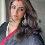 Sayantani Ghosh Instagram - " हज़ारों ख़्वाहिशें ऐसी कि हर ख़्वाहिश पे दम निकले बहुत निकले मिरे अरमान लेकिन फिर भी कम निकले " 🌹 #ganpati #ganeshchaturthi #festival #indianfestival #festivewear #saree #saree #sareelove #sareelover #sareefashion #sareelovers #sareelove #desigirl #picoftheday #pictureoftheday #postoftheday #instapost #instalikes #instalove #instagood #instalike #love #loveyourself #selflove #birthdaymonth #september #virgo #sayantanighosh ❤️