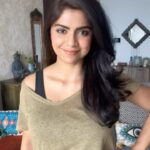 Sayantani Ghosh Instagram - 🙄Ankhiyon se, Ankhiyon se... . Since most of you voted for a funny reels,here it is ..😂 . #reels #reelsinstagram #reelitfeelit #reel #funny #funnyvideos #funnyreels #trending #trendingreels #viral #instalike #instagood #instadaily #instagram #instalove #love #sayantanighosh ❤️