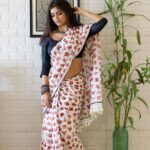 Sayantani Ghosh Instagram - All ready for ganpati celebrations 🌸May Bappa bless us all with peace , happiness and love ❤️ Happy Ganesh Chaturthi 🙏🏼 . . Thank you my bro @ii_rick_ii for such amazing clicks 📸 #ganpati #ganeshchaturthi #celebration #celebrations #festival #indianfestivals #festivals #dressedup #desigirl #saree #sareelove #sareelover #sareelovers #prayers #blessings #happiness #peace #august #love