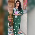 Sayantani Ghosh Instagram - 🌹Naino waale ne .... . In love with dance n this beautiful outfit gifted by @houseofkari.in ❤️ . #gifted #reels #dance #desi #desigirl #outfitoftheday #indian #indianwear #reelitfeelit #reeloftheday #reels #reelkarofeelkaro #reelsviral #dancereels #dance #dancelove #bollywood #trending #trendingreels #viralreels #fashiongram #instagram #instagood #instadaily #instalike #instamood #love #lovereels #sayantanighosh