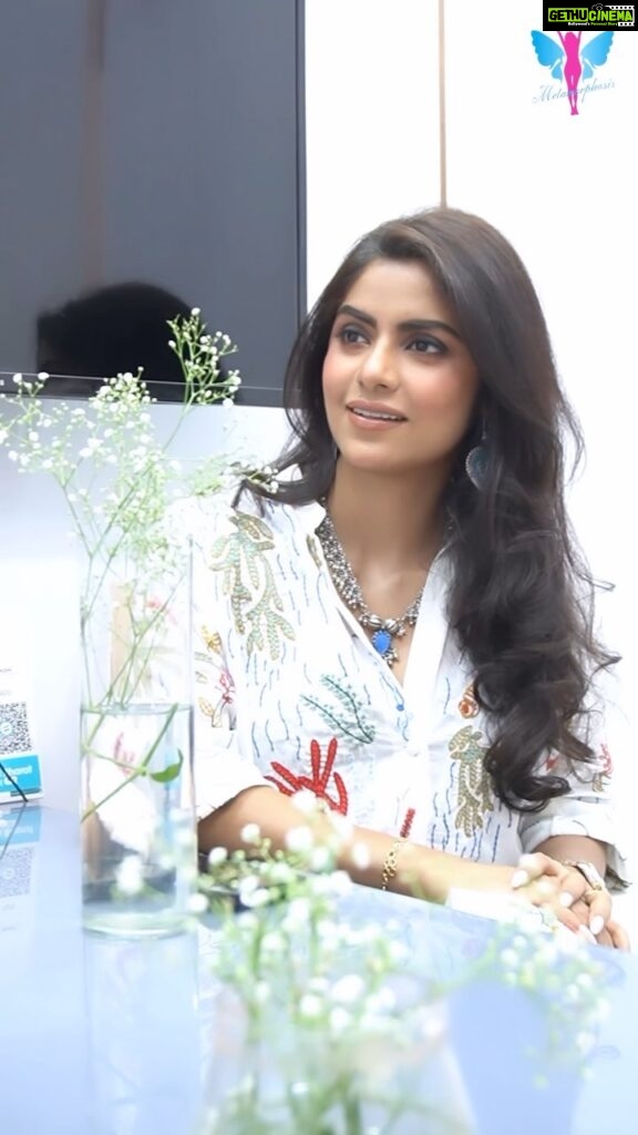 Sayantani Ghosh Instagram - 🌸 Healthy skin ... Pollution,Stress,unhealthy lifestyle.. honestly it's a struggle to have healthy n good skin .. I believe in healthy living,eating well,leading a healthy lifestyle .. but it's always a bonus to find someone who can add that extra bit . And I have found just that in @clinicmetamorphosis .. just a simple chat with the doc and I knew I m in great hands . Looking forward to my sessions here .. Happy skin makes a Happy me 💕 .#clinicmetamorphosis #transformwithmetamorphosis #collaboration #healthylifestyle #health #healthy #healthyskin #skincare #goodskin #happy #happiness #happyliving #selfcare #selflove #love #sayantanighosh ❤️