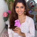 Sayantani Ghosh Instagram - ❤️शादी शुदा ज़िंदगी Part-2 . . 😂valentines ka after effect .... . #reels #reelsinstagram #réel #reel #reelvideo #reelsindia #trending #trendingreels #trendingaudio #trendalert #trendingnow #fun #funnyreels #funny #laugh #laughter #instagram #instalike #instadaily #instagood #instamood #husbandandwife #instalove #love #sayantanighosh ❤️