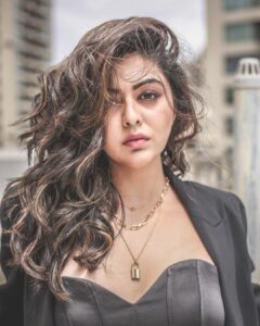 Shafaq Naaz Instagram - it's easy to love the nice things about ourselves but true self-love is embracing the difficult parts that live in all of us 

- acceptance 

.
.

Stylist - @stylistshikhar 
Photographer -  @fashionbyrahulsharma 
Makeup & hair - @tapsi_makeup 
Location - @theterrace.amaidenaffair 
Team - @greenlight__media