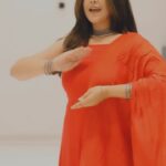 Shafaq Naaz Instagram – I was NOT forced to do this at all👻
.
.
@officialjoshapp @josh.punjabi 

.

.

Stylist – @rimadidthat 
Videography by – @framesbymayur 
Suit – @myshka_fashion X @mediatribein 
Location – @byou.in @tejalpimpley 
Team – @greenlight__media