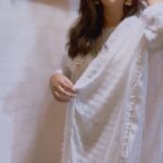 Shafaq Naaz Instagram – I think white is my colour 🤍 
What do you guys think?? 
.
.
@officialjoshapp @josh.punjabi
.
.
wearing @bibhaboutique