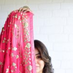 Shafaq Naaz Instagram – Kyuke Gulabi suit pehna tha💗
.
.

Videography by: @jirehphotographyandfilms 
Styled by : @khushboosamwani
Outfit : @label_khushboosamwani 
Artist Reputation Management: @greenlight__media