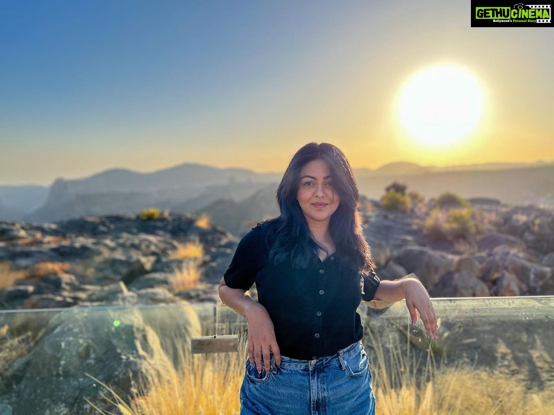 Shafaq Naaz Instagram - We exist in a moments, nothing more. 🦋
