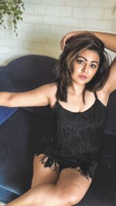 Shafaq Naaz Instagram - Little transition ✨