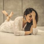 Shafaq Naaz Instagram – हंस वाला सफ़ेद🤍