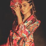 Shafaq Naaz Instagram – Current stress level: Kim Kardashian
losing her diamond earring in the
ocean.
#ykiyk 😜
.
.
Stylist – @stylistshikhar 
Photographer –  @fashionbyrahulsharma 
Makeup & hair – @tapsi_makeup 
Location – @theterrace.amaidenaffair 
Team – @greenlight__media