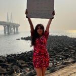 Shenaz Treasurywala Instagram - Leave a ❤️ for more videos like this. And please tell me about one offbeat thing to do in your city! ( can be Mumbai too) Visit the Indian Capsule hotel 📍CSMT Station ₹₹: 899 onwards Go on a sunset sailing trip 📍Gateway of India ₹₹: 1300 per person New Victoria Ride without horses 📍Nariman Point ₹₹: 500 onwards Go shopping for crazy clothes 📍Beg Borrow Steal, Bandra ₹₹: 500 onwards Sound healing at Kathiwada City House 📍Worli ₹₹: 1500 per person for Group sessions Mumbai Midnight Cycling 📍Multiple Locations ₹₹: 399 onwards Craniosacral Therapy at Kathiwada City House 📍Worli ₹₹: 3000 single session Shop at a Thrift Store 📍Bombay Closet Cleanse, Bandra ₹₹: 300 onwards Check out the Graffiti Art 📍Bandra ₹₹: Free Popups at James Ferara House 📍Mumbai Central ₹₹: 860 onwards for High tea and Visits Meditate on a Boat with Yachtshots 📍Gateway of India ₹₹: 5000 per group session with Yacht Shots Enjoy Mumbai’s ocean from Rooftop restaurants 📍Multiple Locations ₹₹: 3000 onwards #mumbai #fun #clothing #mumbaidiaries #sea #holiday Mumbai, Maharashtra