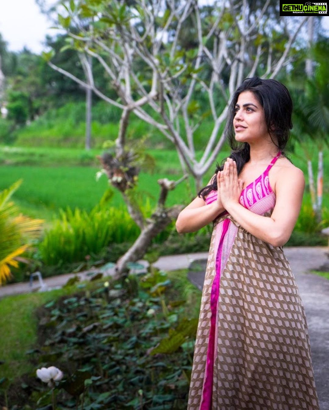 Shenaz Treasurywala Instagram - #travelwithshenaz Giveaway Day 9 Today’s Challenge: 1. Post a 15 second reel talking to me genuinely-I want to hear from you. Your thoughts! Start the reel with, Dear Shenaz... I want to get to see you, your thoughts and your feedback. 2. #TravelWithShenaz #ShenazGoPro and Follow @goproindia 3. In the comments here and in the caption you can elaborate on what you say in the reel. 4. Follow @goproindia and Make sure you’re following both my accounts- this one and @travelhotelsmiles 6. Please note 📝 the reel must be posted fresh within the next 24 hours. Also, I prefer if you just use just these tags above so it’s clear it’s for this contest 😊❤️ thanksss!! 8. Vertical reels have more chances of winning. 10. Make sure it’s a public profile and it’s shared to profile so I can see the reel. Guys, only one person can win a day. You’re entries are all so good!!!! It’s very hard to choose and I am doing my best. Don’t be disheartened if you haven’t won yet, I will keep having more competitions on this page. #TravelWithShenaz 9 days, 9 challenges, 9 winners! #MoreEverything I am giving out 9 of the latest GoPro HERO9 Black in the course of 9 days! This is a #TravelWithShenaz and #GoProHERO9 Black Giveaway • Tomorrow evening I’ll pick the final winner for the challenge! Please see @travelhotelsmiles by 10.30 pm and my stories to see Day 8 challenge winner. Giveaway courtesy @GoProIndia @GoPro #goproindia I want to thank you all from the bottom of my heart for taking part in this contest. I feel so crushed that I can’t send everyone of you a GoPro but I am sending every single one of you a genuine Thank You for taking part in not just this contest but for being part of my journey and supporting me every single day with your heartfelt comments and love. When picking the winners of the day, I did also take into consideration the people who participate on my channel and comment on my videos. I wanted to pick people that are part of my journey and I will continue to have contests and this is something I definitely take into consideration. I feel you are part of my family and hopefully by now you feel as close to me.