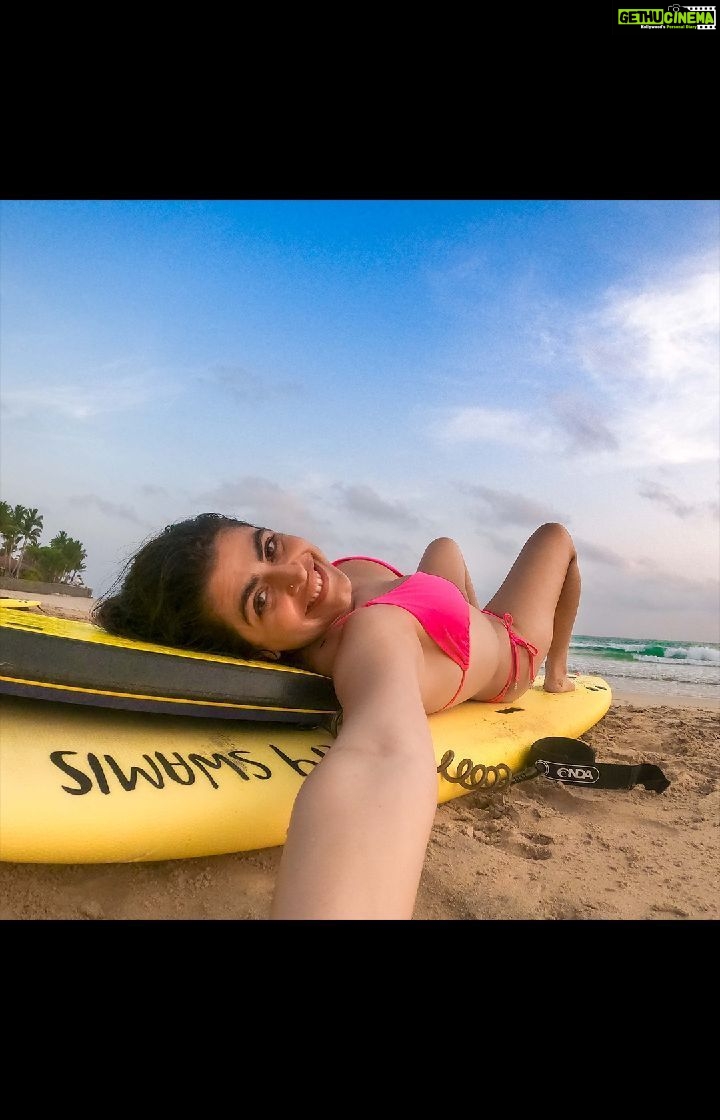 Shenaz Treasurywala Instagram - Have you had a dream to do something different like this guy? What are the steps you can take to get closer to your dream? @soulandsurf #soulandsurf #travelwithshenaz #srilankatravel #surfandyogaretreat #surfretreat #sunshine #goodforthesoul #escape #retreatyourself #srilankatrip #srilanka Shot on @goproindia
