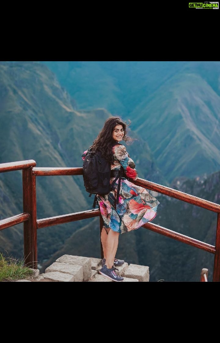 Shenaz Treasurywala Instagram - Bucket-lists create focus, get you excited and leave you with a sense of accomplishment once completed. So come on- tell me in the comments, whats on your bucket-list? #travelwithshenaz #coronavirus #covid19 #bucketlist #GoPro #GoProIndia #goproin #cuscoperu #sacredvalley #machupicchu #belmondtrains #luxurytrain What a fun time @siddharthajoshi @overrated_outcast @dharnidh. Shot on @goproindia