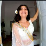 Shenaz Treasurywala Instagram - #womensday #happywomensday #travelwithshenaz #travelhotelsmiles #GoPro #goproindia  OOTD-@papadontpreachbyshubhika Location @soulandsurf in Sri Lanka 🇱🇰 ❤️🏄‍♂️