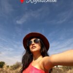 Shenaz Treasurywala Instagram – Which one would you stay in? 

The room in the fort 
The luxury camp stay 
Or the Palace Haveli 
Pick one!

#rajasthan #architecture #luxury #glamping #india Jaisalmer,Rajsthan,India