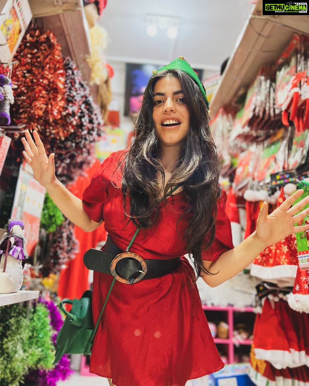 Shenaz Treasurywala Instagram - Merry Christmas ๐
from Goa!!! This is my favourite week of the year. Itโs the week of letting go and surrendering. Whatever to do lists we have - leave it for next year! Right now, I just wanna be silly and enjoy the last days of 2022 that will not come back. What about you? Feel the same? #christmas #merrychristmas #december #holiday #goa Goa, India
