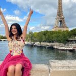 Shenaz Treasurywala Instagram – Does anyone remember when it was trendy to know french in india and everyone went to Alliance Francaise? 

Even my granny used to be obsessed with french and my grand father used to say to her – stop speaking like that! 

I enjoy putting on the french accent too 😅 the french people seem to hate my accent though 😂

I love coming back to this country and I love how every time the French leave me in a huff and a puff- frustrated ! 

My french pronunciations suck even though I studied french in school when ‘Alliance francais’ was a thing. My teachers name was Mrs Bringey and she spoke french with a Bengali accent.

#france #paris 
#solotraveler #travelromancesmiles Paris, France
