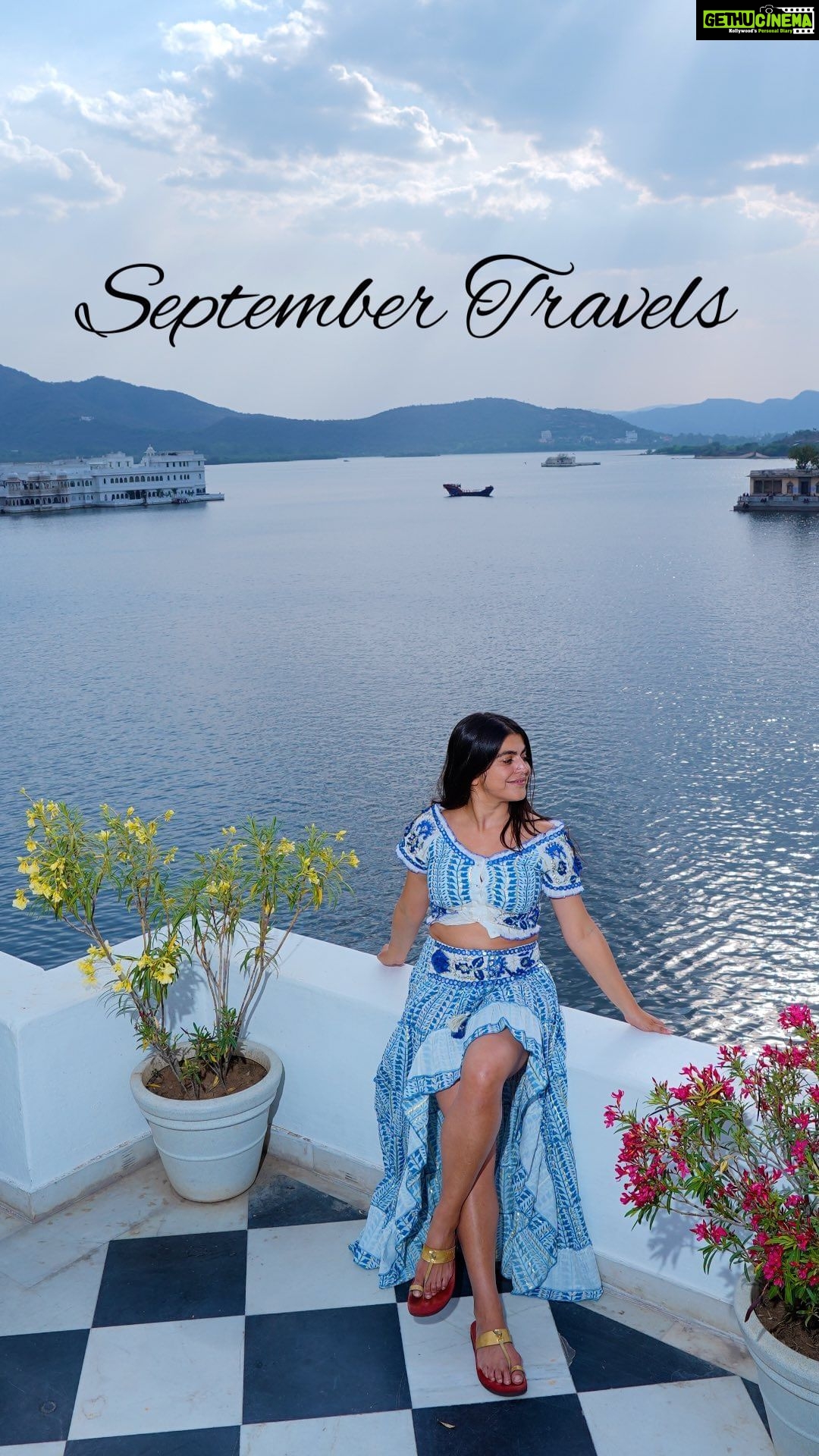 Shenaz Treasurywala Instagram - What’s your favourite place in September? Here are some of my suggestions 1. Andaman Post monsoon green blanket all over 2. Varanasi Best time to visit Ganga rituals including the Ganga aarti. 3. Udaipur Lakes are filled making the place more romantic 4. Pondicherry It’s cooler, makes this little Tamil French town even more enjoyable! 5. Kerala Lush greenery. Do not miss the snake boat race #placestotravelindia #september #solotraveler #travelromancesmiles India