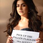 Shenaz Treasurywala Instagram - Sorry to be a buzz kill. But what we do with the flags tomorrow is what will tell more about how much we respect our country and the 75 years of independence. Will our freedom fighters be proud when they see our roads and streets tomorrow? How will we dispose these flags? Will it cause harm to our environment? Is it made of plastic? Tomorrow will tell how patriotic we truly are. Happy Independence Day! I love My India 🇮🇳 And I want to see a green clean India. I am sure that’s what all our freedom fighters would have wanted too ❤️🇮🇳 #independencedayindia #75thindependenceday #harghartiranga🇮🇳 #travelromancesmiles Mumbai, Maharashtra