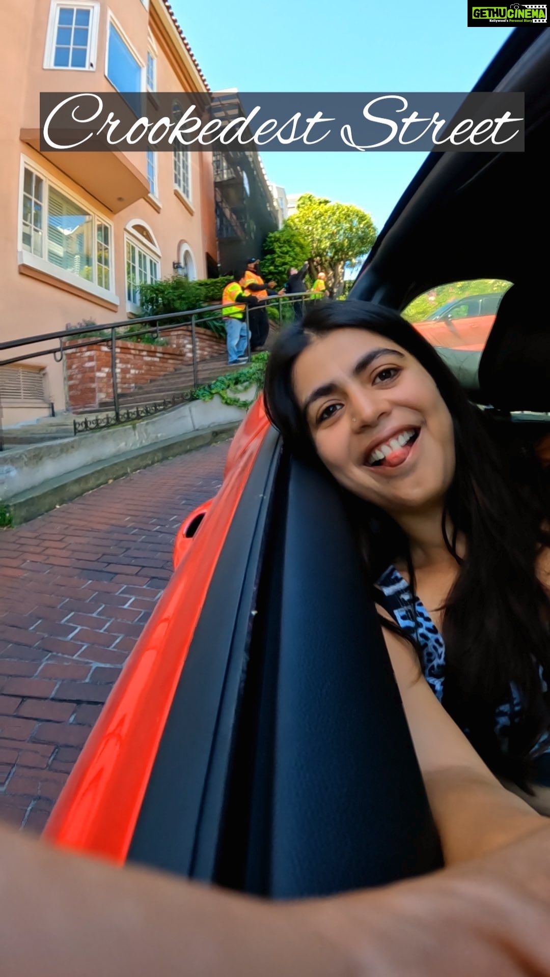 Shenaz Treasurywala Instagram - Yo San Francisco. We have crooked politicians not crooked streets. Is there a street in india which is more crooked but nobody knows about it? #solotraveler #femaletraveler @onlyinsf #travelblogger @qatarairways #travelromancesmiles Lombard St. San Francisco, the Crookedest Street in the World
