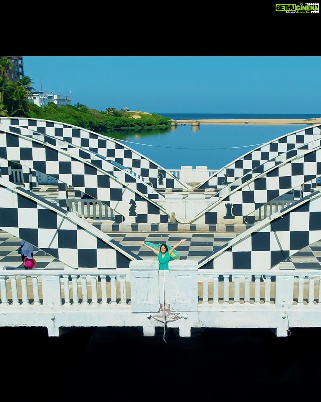Shenaz Treasurywala Instagram - Today is a day of great pride for us. The International Olympiad has never happened in India before. India 🇮🇳 is hosting the Chess Olympiad for the first time! It’s in Chennai. And I am so excited to be here to witness this. Participants are here from 187 countries. The whole city is buzzing with chess excitement. They even turned this bridge into a Chess Board. The Prime Minister is here too to inaugurate this historic event! Check my stories to see the opening ceremony that took place last night. The event has the highest number of countries, highest number of teams participating and highest number of entries in the women’s section. Leave a ❤️ if you’re a proud Indian today! #chessbridge #chennai #solotraveler #travelromancesmiles Napier Bridge
