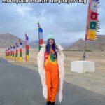 Shenaz Treasurywala Instagram - Pic 1 Ladakh : A trip which can be easily called " Haseen Dard " Pic 2 Made judwa 3 with the prayer flag Pic 3 Stared into my future dating life…oops into nothingness Pic 4 Ladakh made me breathless like no boyfriend ever could Which trip has been Haseen Dard for you? #ladakh #leh #travelromancesmiles #solotraveler