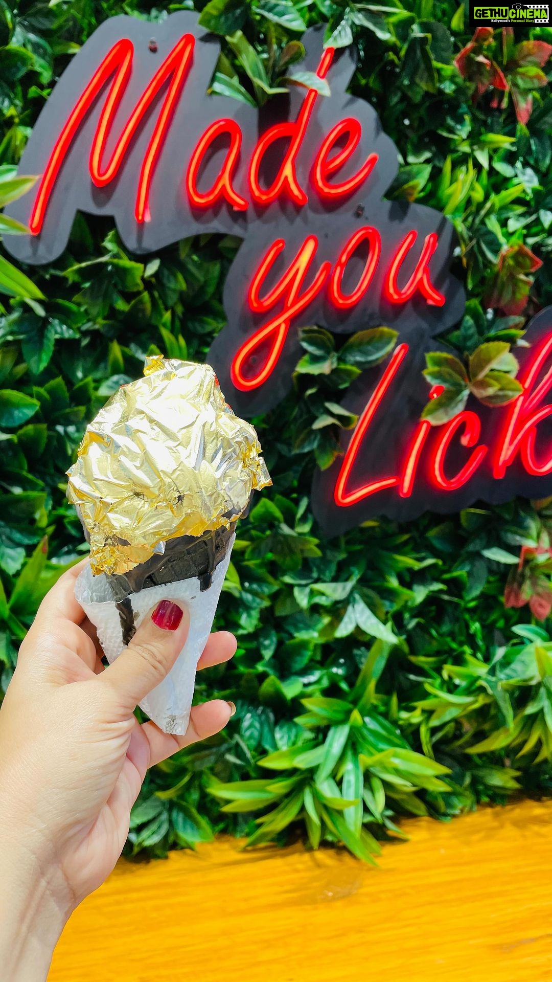 Shenaz Treasurywala Instagram - If you want more food videos leave a ❤️!! How do you keep your pallette cool in the summer?. Please comment if you want to know the location of the ONLY GOLD ICE CREAM in Mumbai and the Malai Gola loaded with DRY FRUITS. #goldicecream🍦 #malaigola😍 #foodtokeepcool #travelromancesmiles