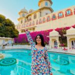 Shenaz Treasurywala Instagram - What are your favourite hotels in India? For me - There's nothing like staying in these Grand Palaces in Rajsthan- modern amenities with an old world charm. This is the pool at the Shiv Nivas Udaipur which is in the City Palace. The Maharana lives here too!!! Should I say hello? ☺️ @shivniwaspalaceudaipur @hrhhotels #traveludaipur #udaipurpalaces #royallife #travelromancesmiles Shiv Niwas Palace - Grand Heritage