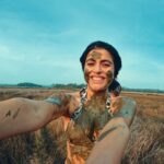 Shenaz Treasurywala Instagram - In all my years of going to Goa I never knew about Divar. So this time i decided to check out the island of Divar that lies in the Mandovi river. Don't miss the clay bath and the feni tasting if you visit. @soul.travelling Thanks for showing me around ❤️ #travelromancesmiles #divargoa #calybath #fenitasting