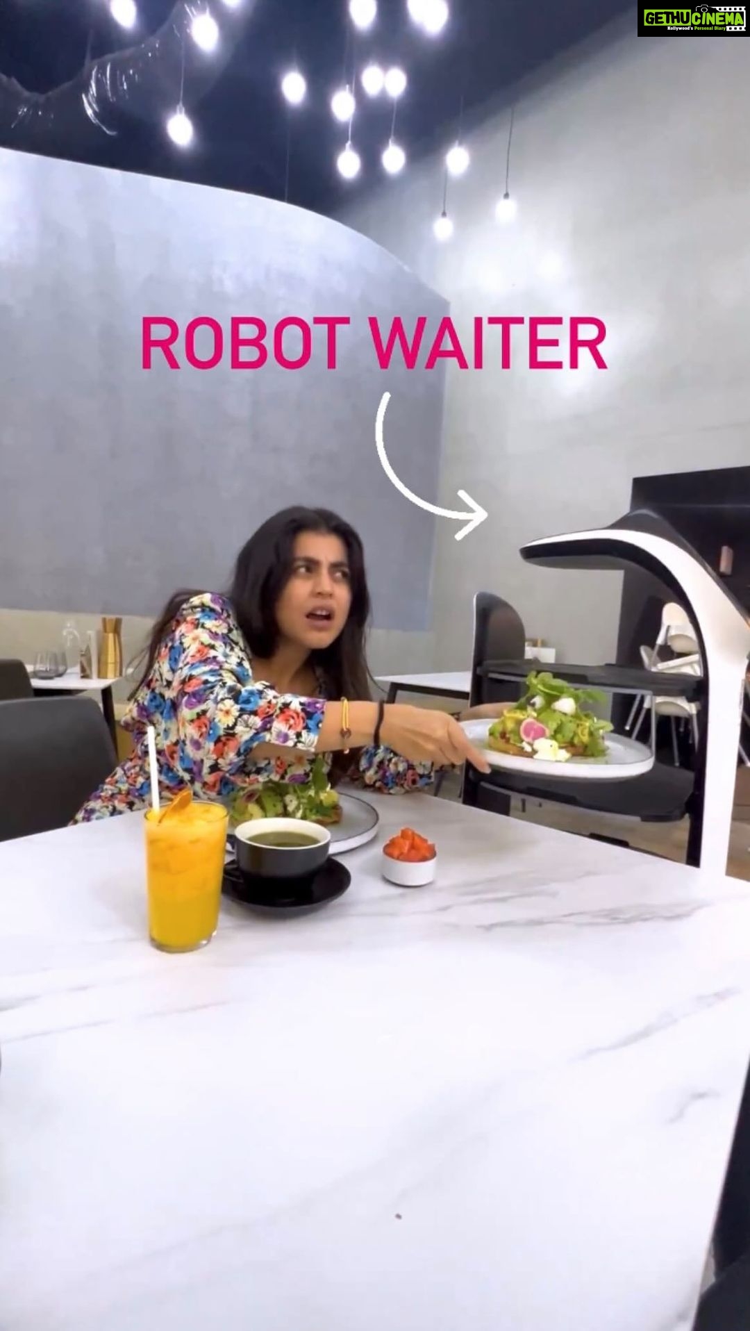 Shenaz Treasurywala Instagram - It all started with one Melbourne restaurant using robots to deal with staff shortages. Now it’s become a trend. They are everywhere in Melbourne. Robot waiters, called Bellabots take meals straight from the kitchen to customers. I spoke to the owner of the restaurant and he was saying having robots replace waiters has helped him keep costs down. Is this the future of restaurants? What would happen if this came to india?? #restaurant #cafe #robot #adventure #travel #science #technology @visitmelbourne Melbourne, Australia