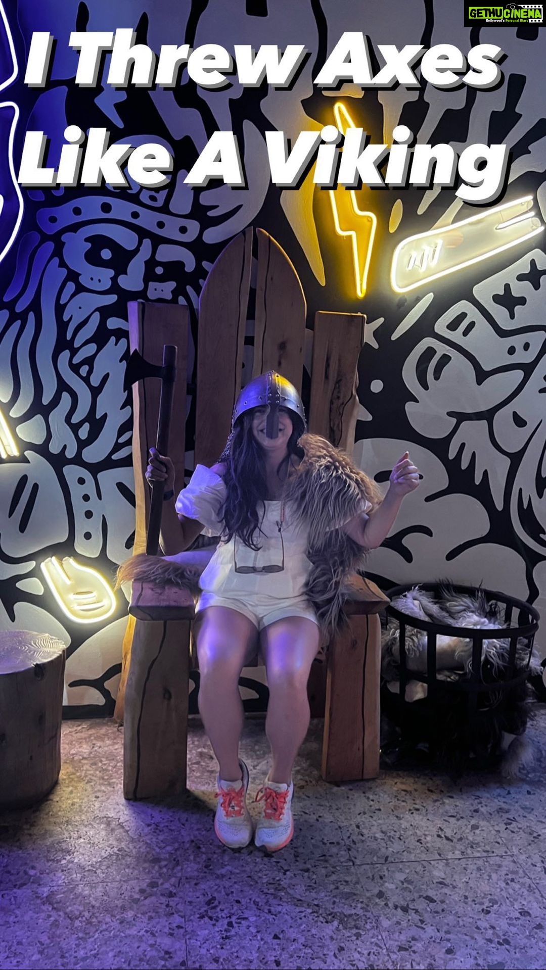 Shenaz Treasurywala Instagram - Would you try this after a break up? Or on a date? Do you want this to come to your city? Melbourne has so many unique things to do. Imagine drinking out of a horn and throwing axes πͺ I had so much fun! Thank God my feet are intact. @visitmelbourne #axe #bar #sport #vikings #drinks #gameofthrones