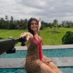 Shenaz Treasurywala Instagram - What's hormones are you releasing today? Here are some tricks for happy hormones even on a Monday- 1. Oxytocin Touching Socializing Cuddling 2. Serotonin Sunlight Nature Cold water bath 3. Endorphins Laughter Excercise Spicy food 4. Dopamine Move your body Count your blessings Finish something that you started. Any more suggestions?? Write in the comments. #mondaymoods #happyhormones #feelinggoodtoday #travelwithshenaz
