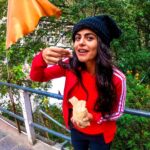 Shenaz Treasurywala Instagram - Name the place where you felt the most spiritual? There are so many stories about the Manikaran Temple. The novelty factor is the freezing water in the Parvati River on the one side and boiling hot water spring on the other. So the rice I ate was just boiled in that water! #manikaran #travelwithshenaz #sulphursprings #manikarangurudwara Manikaran Himanchal