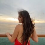 Shenaz Treasurywala Instagram - Whats the best affordable smartphone in India? Which one has the best camera?? I tried the new Vivo X70 Pro featuring MediaTek Dimensity 1200-vivo, It's a masterpiece for a photography enthusiastic like me. Features like 60x Hyperzoom, Zeiss Style Portraits Modes, Zeiss T* Coating Pure Night View, Ultra-Sensing Gimbal Camera etc for a differentiated camera experience. It also boasts advanced AI capabilities, innovative connectivity, display, audio and gaming enhancements as well. @mediatek_india @vivo_india #ad #travelwithshenaz #cruisediaries #travelinfluencer