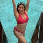 Shenaz Treasurywala Instagram - Leave a ❤️ for the Maldives! And answer this very important question- You can only go to this resort with your Ex, would you go? Yes or No? PS be honest, I may send you :)) Mention your ex if it's a yes 😜 This is @heritancehotelsandresorts In the Maldives Beautiful water villas, beach front villas, amazing food, romantic sunsets, dolphin trips, scuba, snorkeling, private pool, jacuzzi, massage but everything with your ex :) So- is it a yes or no??? @raaj.siingh #maldivevibes #traveldiaries #romanticex #travelwithshenaz
