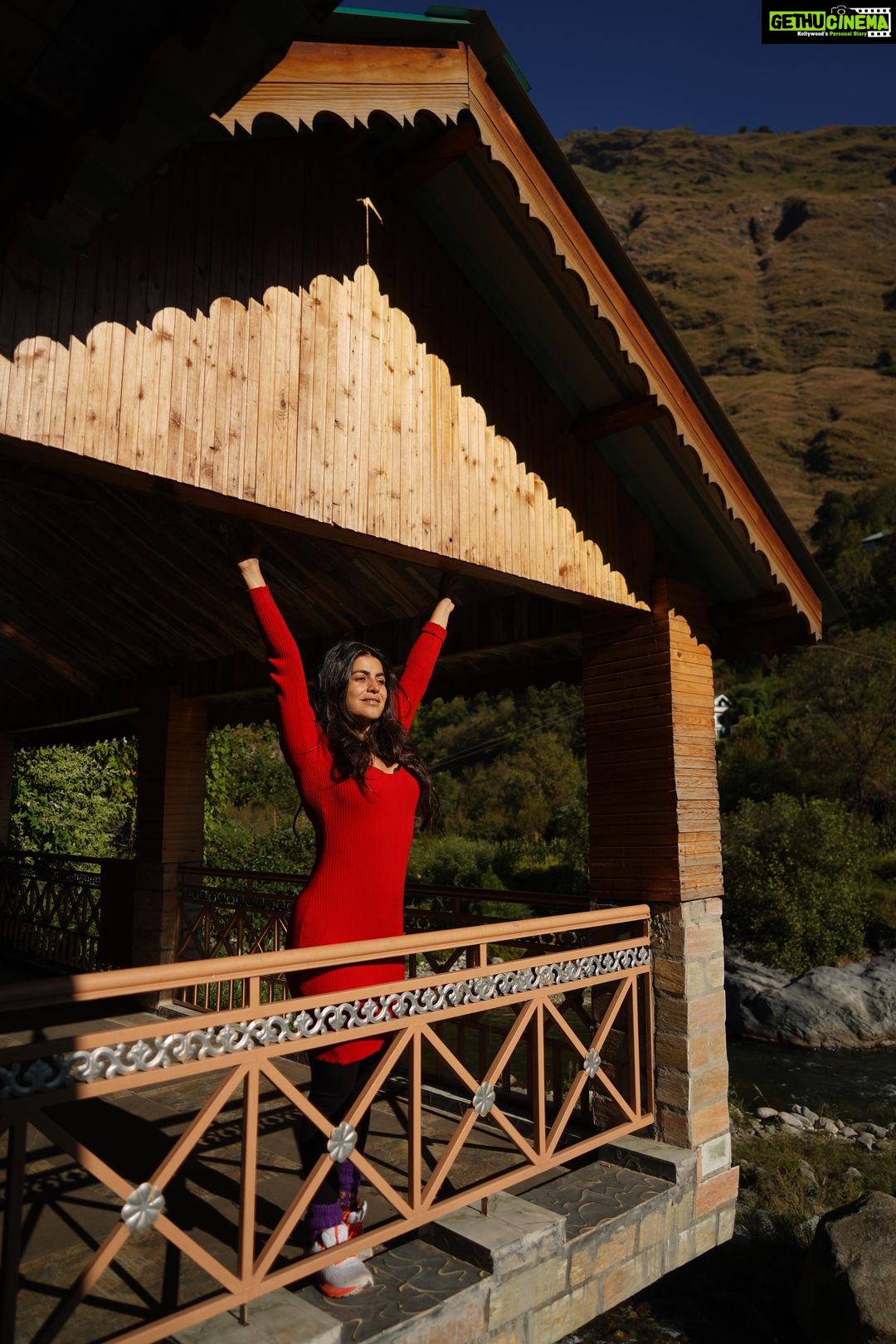 Shenaz Treasurywala Instagram - Contest Alert- Win the recently launched iPhone 13. What you need to do 1. Leave a comment under this video about -What frustrates you and how you deal with it? 2. You can also share your rant video using #RantItWithMagicMoments 3. Invite 3 of your friends to join this contest ππΎ 4. You have more chance to win if you're following me & the official social pages of @magicmomentsvodka 5.Leave a like on this video. Brownie points chahiye? Okay fine. Put this video on your story, friends ko bulao and you're done. Come on you guys, let's rant it out with Magic Moments #ad Location is the beautiful @theriverwalktirthan_resort