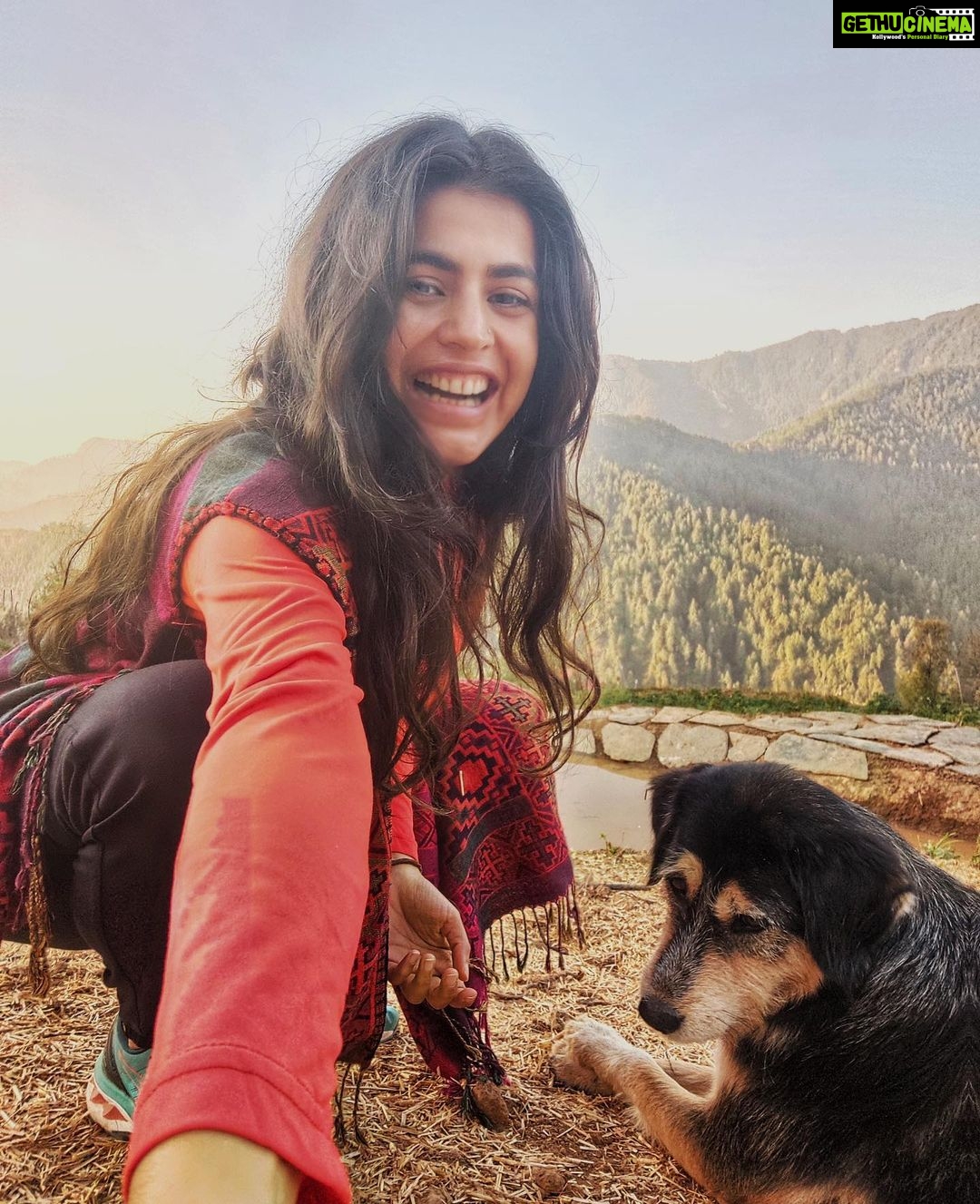 Shenaz Treasurywala Instagram - Ideas do become reality!!! Name an idea that you want to make a reality??? A year ago after lockdown I came to Himachal. When my GoPro got lost during the Triund Trek, we came up with this idea of trail running; after a bunch of people ran up the mountain to help me find my GoPro. This year- I'm back to execute that idea π Travathon starts tomorrow!!! Wish me luck π Ideas do become reality!!!! Just have to go through with them with full belief and determination. @travathonofficial #travelwithshenaz #travathon #dreamproject #dreamwork Tirthan Valley
