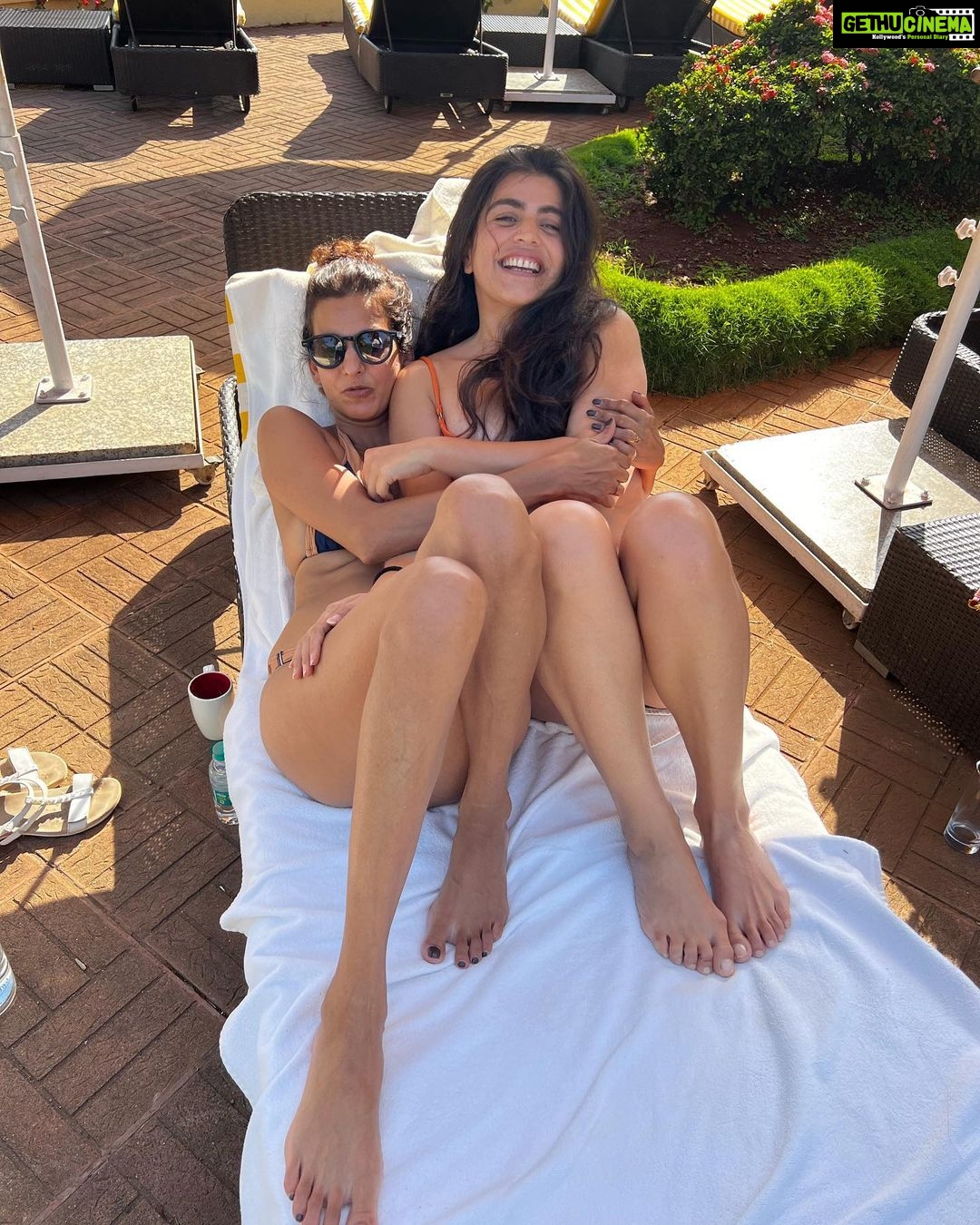 Shenaz Treasurywala Instagram - There are some friends that just make you laugh. We get each others jokes and can hangout for hours. One look and we can burst into giggles. Do you have a friend like that? I do! And here she is :) She’s the only friend I made on a movie set ( Delhi Belly) that has stayed my friend and hopefully we will be laughing grannies together. Love you Pooooorna ❤️ I’m so proud of you, so happy for you and just love giggling with you!!! PS she also trained me to audition and that’s how I booked my first show in the U.S and was on it for two and a half years!!! She was here just for a few days and it wasn’t enough but it was as usual so much funnnn!!! Love you Poorna @poornagraphy If you have a friend like that, who makes you giggle, take their name in the comments xxx 😘 Mumbai, Maharashtra