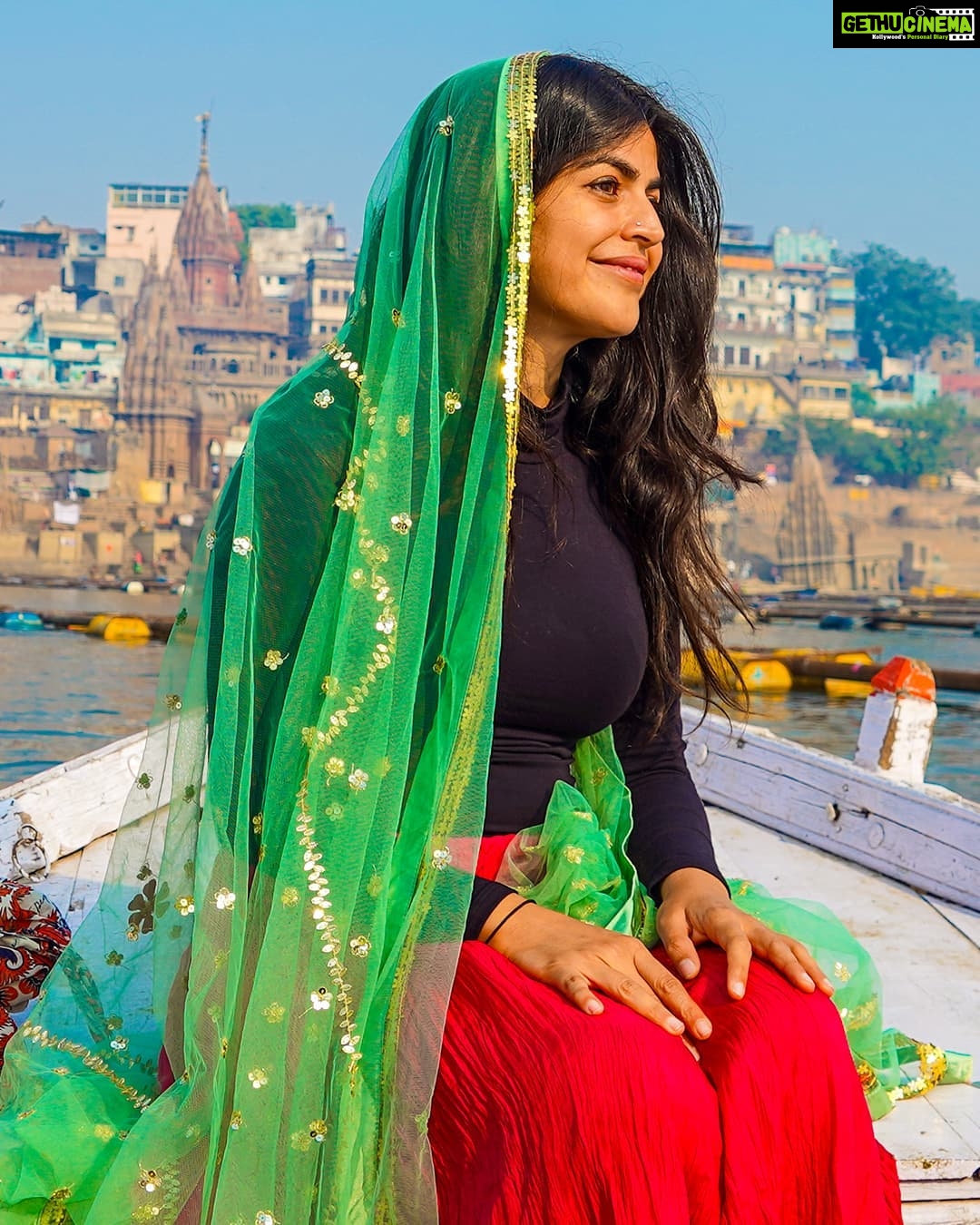 Shenaz Treasurywala Instagram - Put an adjective in front of your name and introduce yourself to me today!! I will go first- Wandering Shenaz Joyful Shenaz Indian Shenaz Nature Shenaz Natural Shenaz #travelwithshenaz #traveldiaries #traveldestinations #travelromancesmiles Varanasi, India