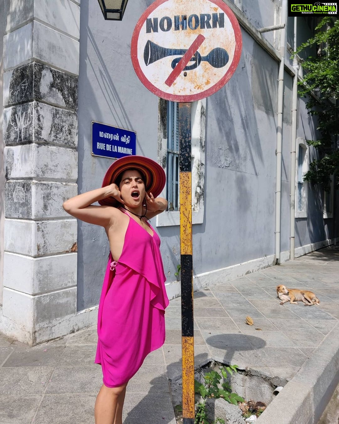 Shenaz Treasurywala Instagram - Which place in india do they HONK most???? Whats the most disturbing sound in the world for you? For me it's Honking. When someone honks I feel they are hitting my head, taking out my brain 🧠 shaking it and then scrambling it in a frying 🍳 Pan. Do you feel the same? Or is it just me? #travelwithshenaz #stophonking #noisepollution #shenaztreasury Pondicherry
