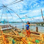Shenaz Treasurywala Instagram - What are you fishing for today?? I'm fishing 🎣 for a heart ❤️ and to interact with you in the comments below 😃 This is called a Chinese Fishing 🎣 Net. Popular tourist attraction in Kochi. Can someone please tell me why it's called a chinese fishing net. #travelwithshenaz #kochidiaries #fishingnets #natureexploer Kochi, India